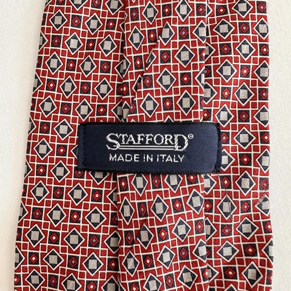 Stafford Italian Silk Tie Red Blue Geometric Pattern Classic 3.5